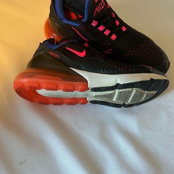 Nike Blue and Red Athletic Shoes 270 - Picture 2 of 3